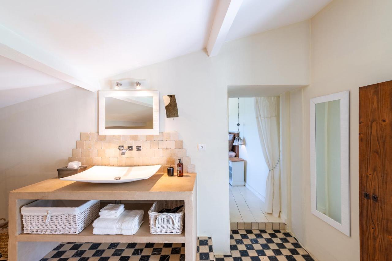 Maison D'Hotes Les Caroubiers Montségur-sur-Lauzon 外观 照片